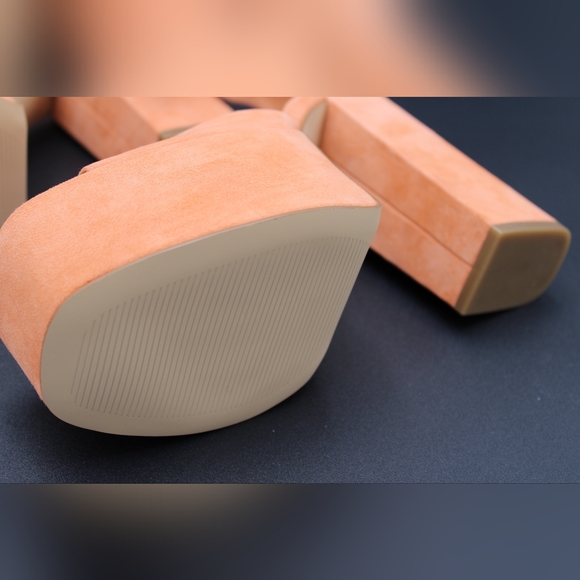 Marc Fisher Ankle Strap Platform Sandal (Women) Orange Suede 8.5m - Picture 7 of 9